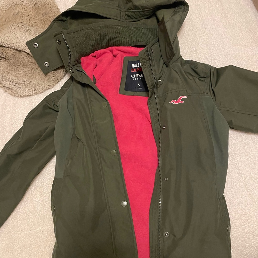 Hollister Rain Jacket in Great Condition